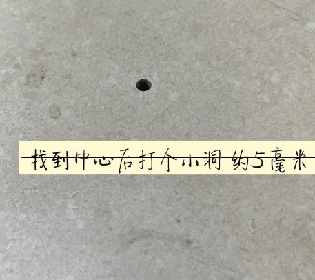 聊城市瓷砖空鼓维修公司专业解答在瓷砖铺贴过程中，如果砂料搅拌不均匀，将会带来以下问题
